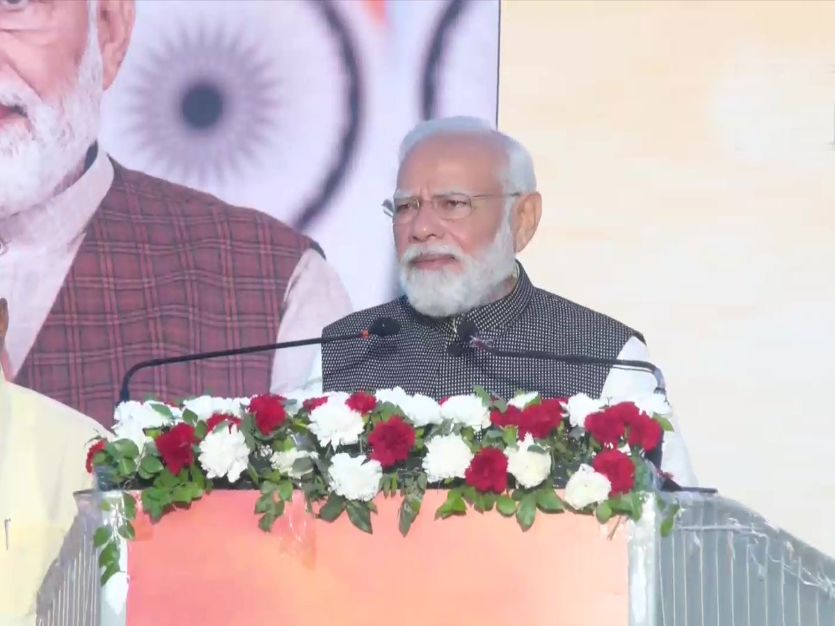 Narendra Modi Address: 'विदेश में तीर्थस्थलों पर हमला स्वीकार नहीं', स्वदेश लौटने के बाद बोले PM मोदी