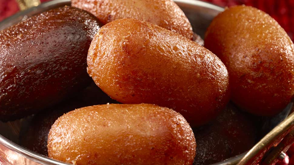 मीठी चीजें कम खाएं