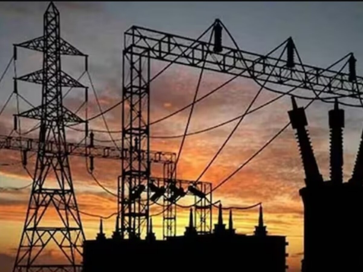 Electricity Rates in UP: झुलसाने वाली गर्मी के बीच यूपी की जनता को बड़ी राहत, बिजली की दरों को लेकर आई ये गुड न्यूज