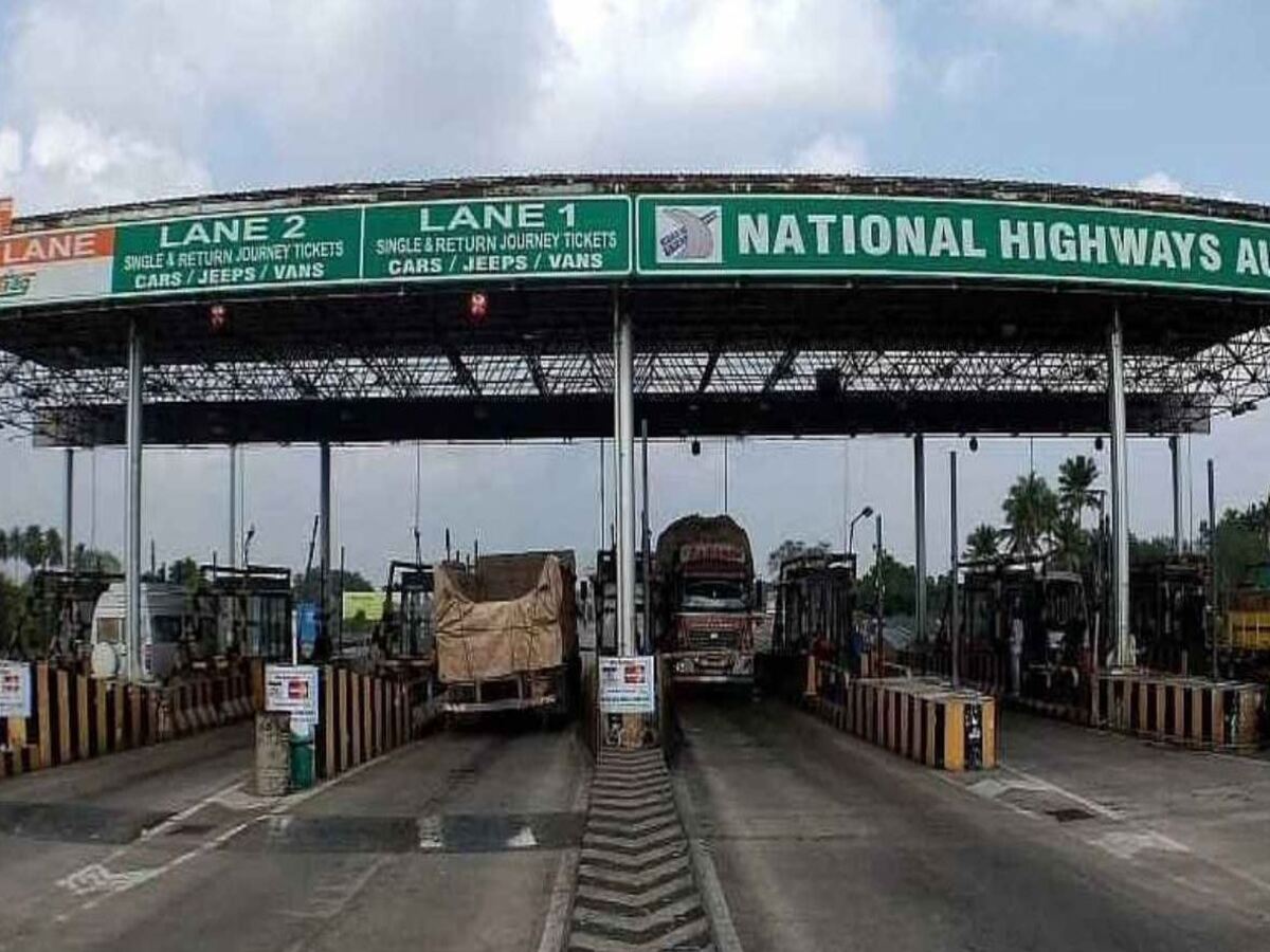 Highway Toll Rules: କେଉଁ ପରିସ୍ଥିତିରେ ରାଜପଥରେ ଟୋଲ ଟ୍ୟାକ୍ସ ଦେବେ ନାହିଁ ଗାଡି ଚାଳକ? ଜାଣନ୍ତୁ NHAI ନିୟମ Highway Toll Rules: କେଉଁ ପରିସ୍ଥିତିରେ ରାଜପଥରେ ଟୋଲ ଟ୍ୟାକ୍ସ ଦେବେ ନାହିଁ ଗାଡି ଚାଳକ? ଜାଣନ୍ତୁ NHAI ନିୟମ