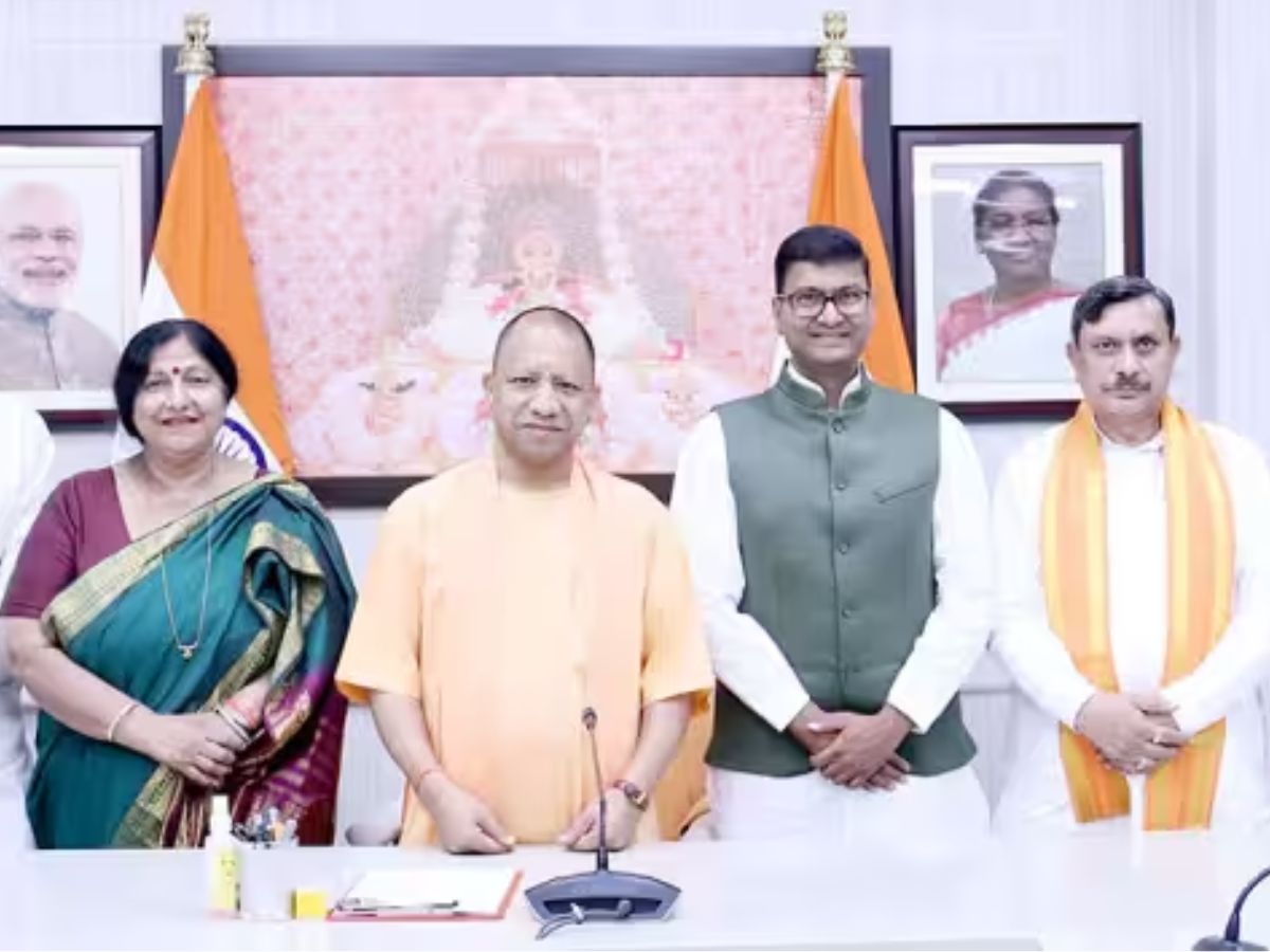 यूपी में नवनिर्वाचित मेयर कल लेंगे शपथ, एक महीने में करना होगा ये जरूरी काम यूपी में नवनिर्वाचित मेयर कल लेंगे शपथ, एक महीने में करना होगा ये जरूरी काम