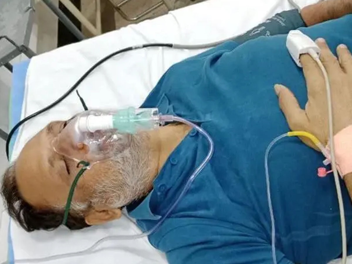 Satyendar Jain Health Update: दिल्ली के पूर्व मंत्री सत्येंद्र जैन की बिगड़ी हालत, LNJP हॉस्पिटल में ऑक्सीजन सपोर्ट पर रखा गया