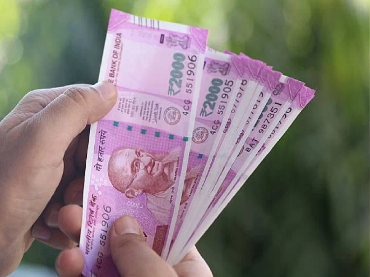 PPF Investment: इस सरकारी स्कीम में 6 हजार से शुरू करें इन्वेस्टमेंट मिलेंगे 19 लाख रुपये
