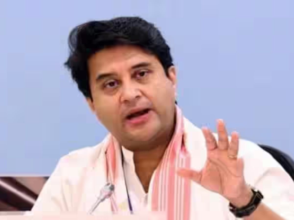 'अहंकार त्याग दीजिए राजा साहब...' कांग्रेस के इस नेता पर क्यों आया सिंधिया को गुस्सा, सुना दी खरी-खोटी