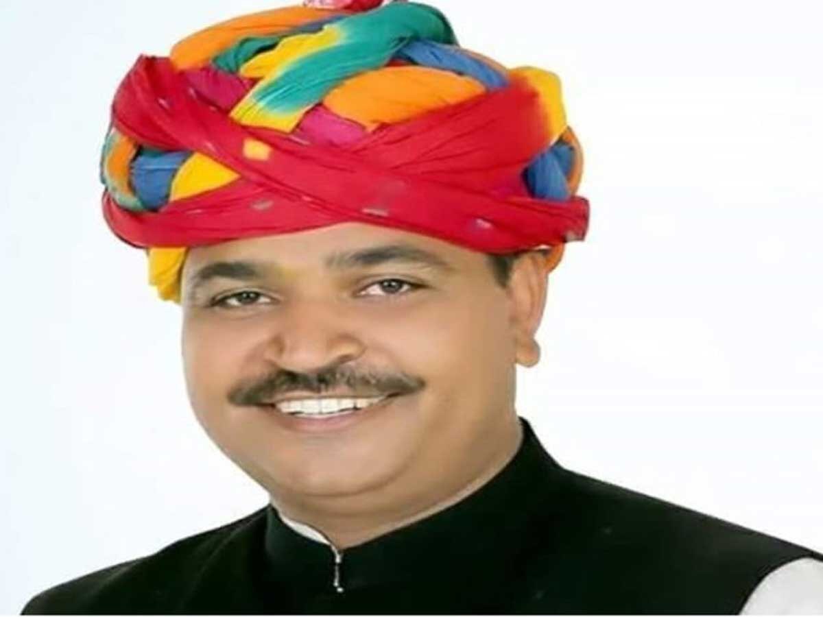 जयपुर: मंत्री टीकाराम जूली ने केंद्रीय मंत्री का लिखा खत, कहा- छात्रवृत्ति के 730 करोड़ रुपये जारी करें