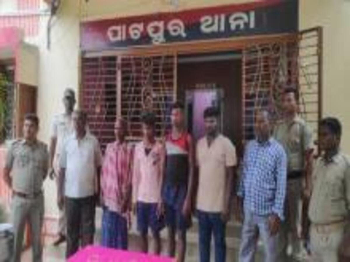 Crime News: ପୋଲିସ ଜାଲରେ ଡକାୟତ ଗ୍ୟାଙ୍ଗ; ଦିନରେ ଝାଡୁ ବେପାର ଆଉ ରାତିରେ ଘରେ ବୁଲାଇଥିଲେ କଳାକନା   