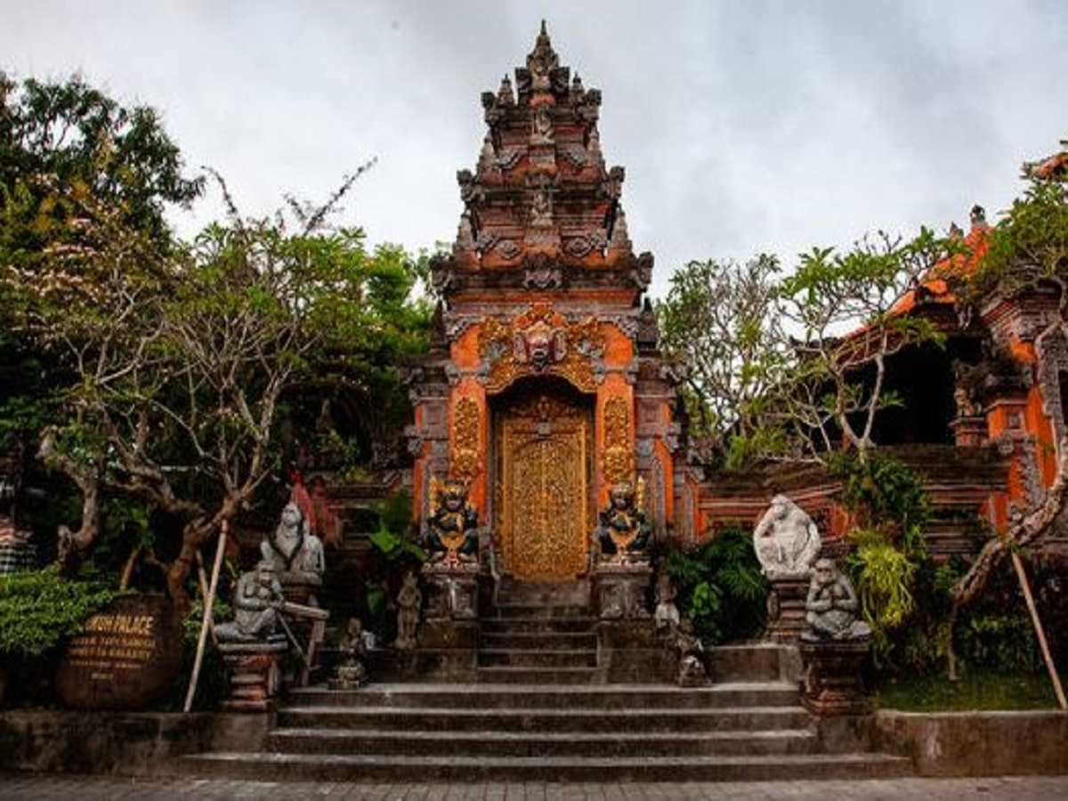 German Tourist Stripped Naked Inside Hindu Temple At Bali Shocking News