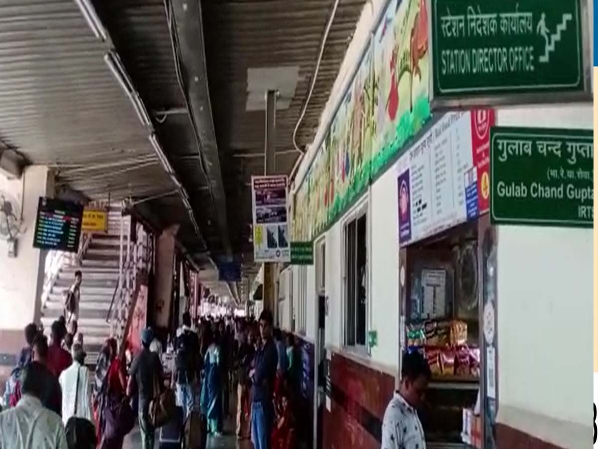 Rajasthan: गर्मियों में ट्रेनें फुल, रेलवे ने शुरू की 66 समर स्पेशल, फिर भी राहत नहीं Rajasthan: गर्मियों में ट्रेनें फुल, रेलवे ने शुरू की 66 समर स्पेशल, फिर भी राहत नहीं
