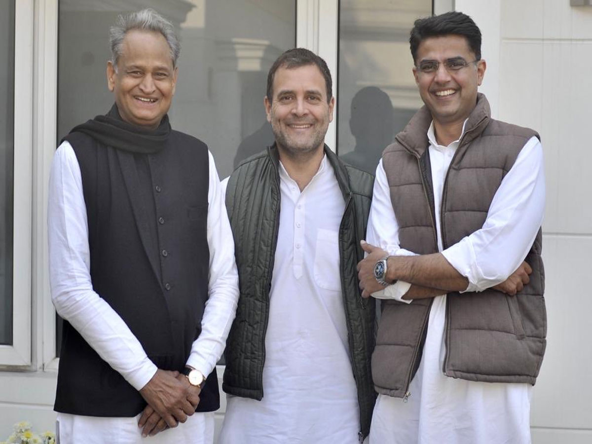 गहलोत ने जीती सीएम की रेस