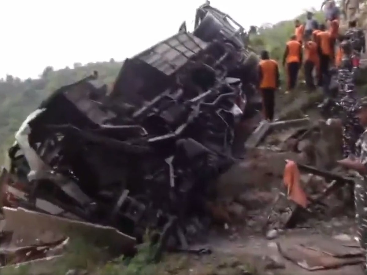 Jammu Bus Accident: खाई में गिरी अमृतसर से कटरा जा रही बस, 10 की मौत 55 जख्मी