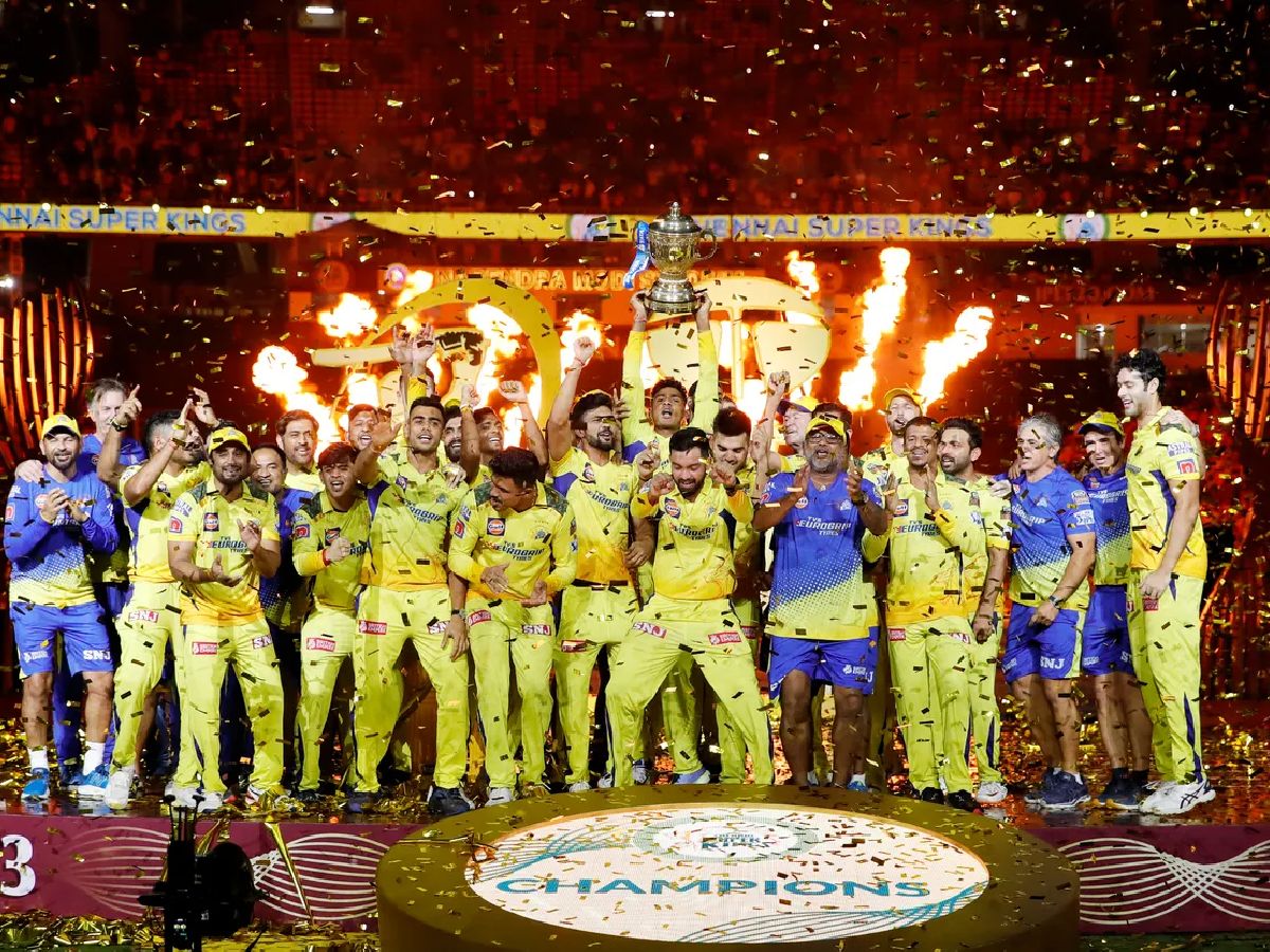 IPL Final Records: चेन्नई ने लगाया जीत का पंजा तो लग गई रिकॉर्ड्स की झड़ी, देखें पूरी लिस्ट