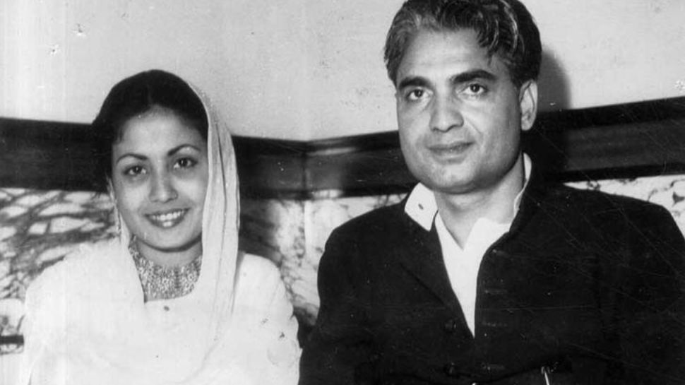 एक तस्वीर जिसके चलते हो गया था Meena Kumari का तलाक, जानिए इसमें ऐसा क्या दिख गया था? एक तस्वीर जिसके चलते हो गया था Meena Kumari का तलाक, जानिए इसमें ऐसा क्या दिख गया था?