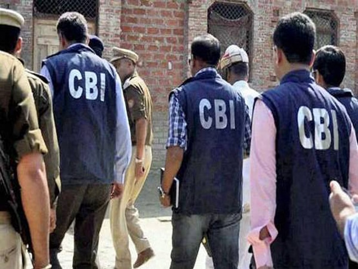 बिहार में 19 फर्जी डाक्टरों पर CBI कर रही है कारवाई, मरीजों की जान से कर रहे थे खिलवाड़ बिहार में 19 फर्जी डाक्टरों पर CBI कर रही है कारवाई, मरीजों की जान से कर रहे थे खिलवाड़