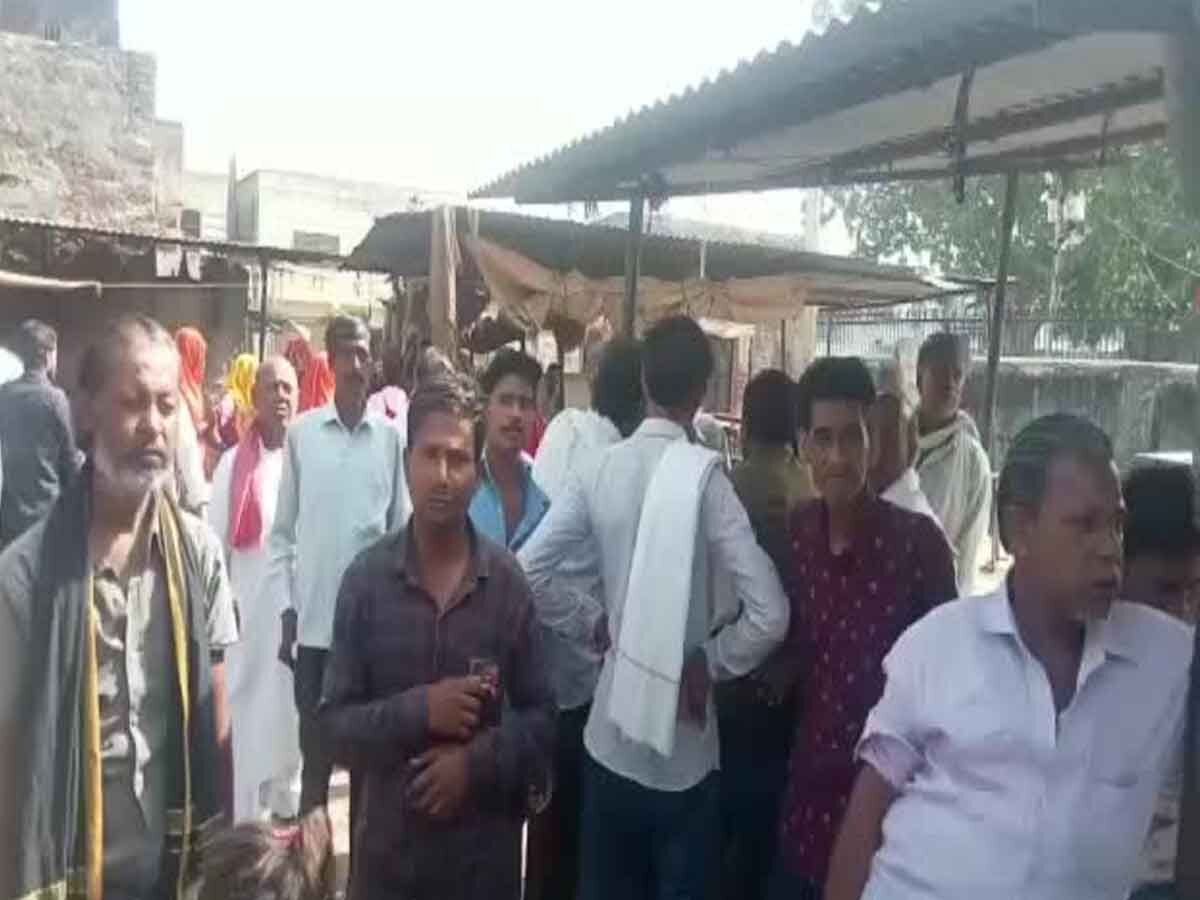 Sawai madhopur: खाली करने के आदेश से सब्जी विक्रेताओं की हड़ताल, कहा हमें दूसरी जगह शिफ्ट करें