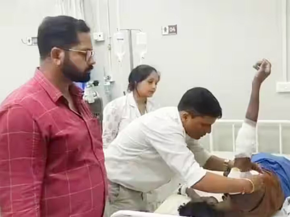 खेत में काम कर रहे किसान पर मगरमच्छ ने किया हमला, कुदाल चलाकर बचाई जान