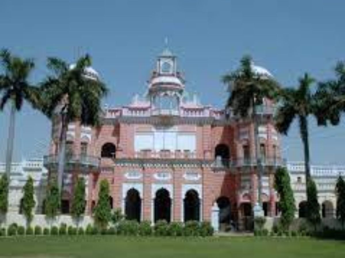 Jaunpur TD College   (साभार : सोशल मीडिया ) 