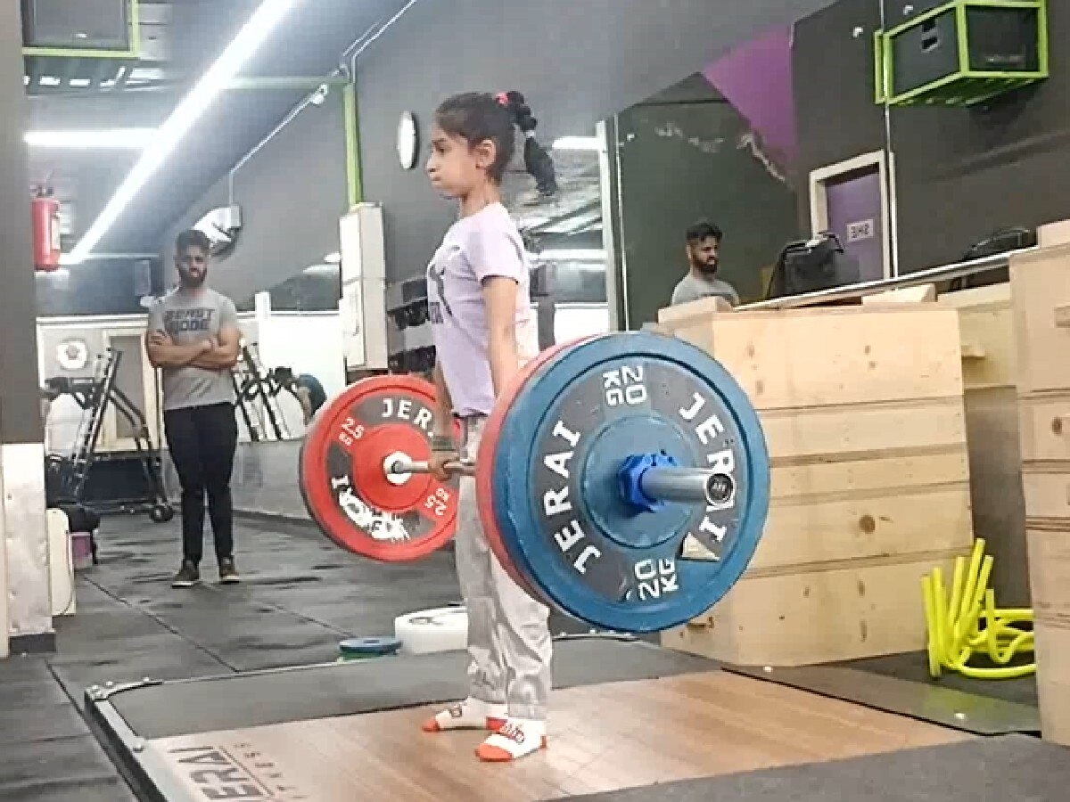 Arshiya Goswami Deadlifter