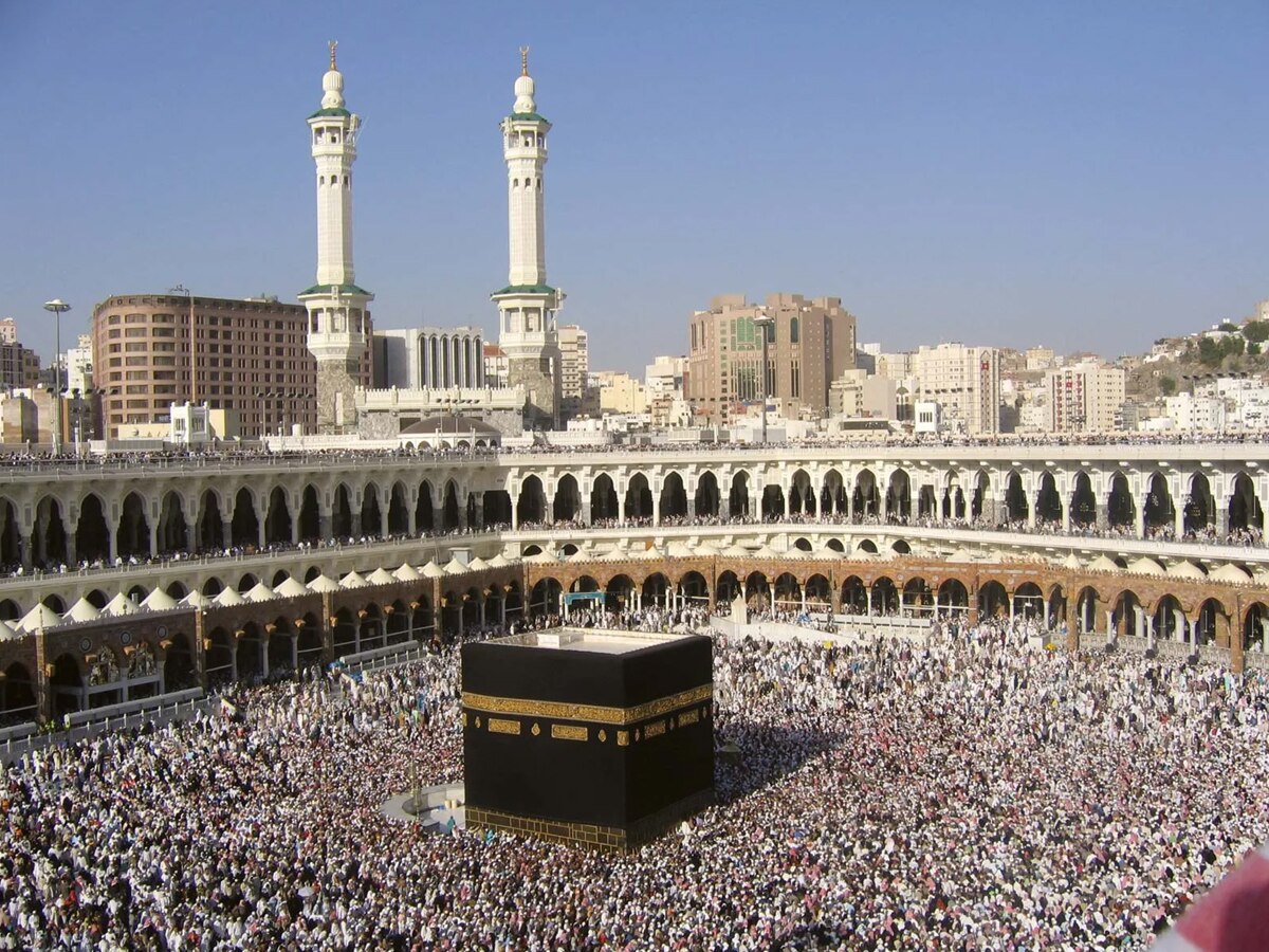 मक्का में गैरमुस्लिमों के प्रवेश से नाराज मु्स्लिम समुदाय, किंग को सुनाई खरी-खरी