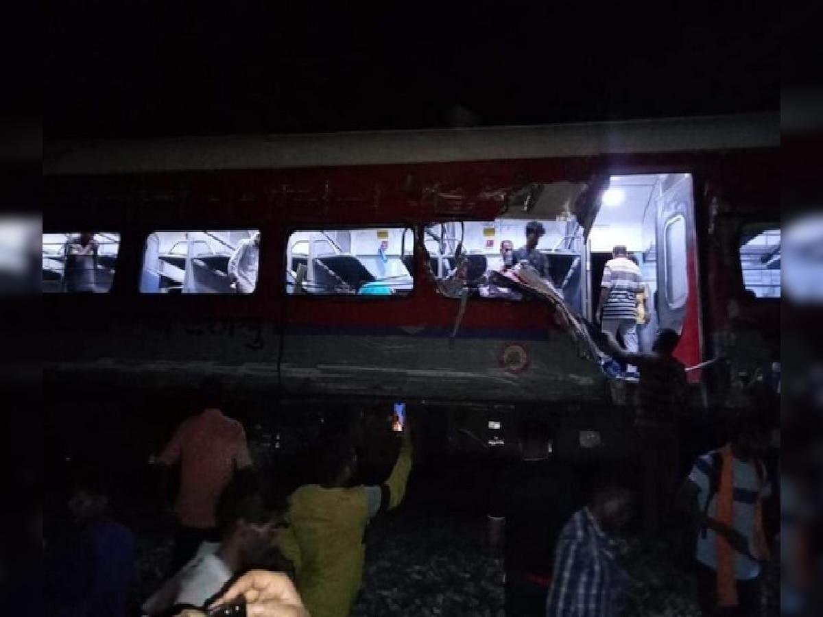 Odisha Train Accident: ओडिशा रेल हादसे में 50 लोगों की मौत, 300 से ज्यादा घायल, रेल मंत्री ने किया मुआवजे का ऐलान