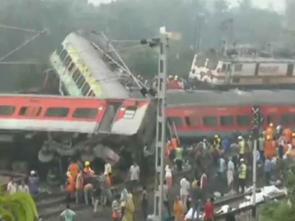 Train Tragedy: ओडिशा सरकार ने एक दिन के शोक की घोषणा की, आज नहीं होगा कोई राज्य समारोह
