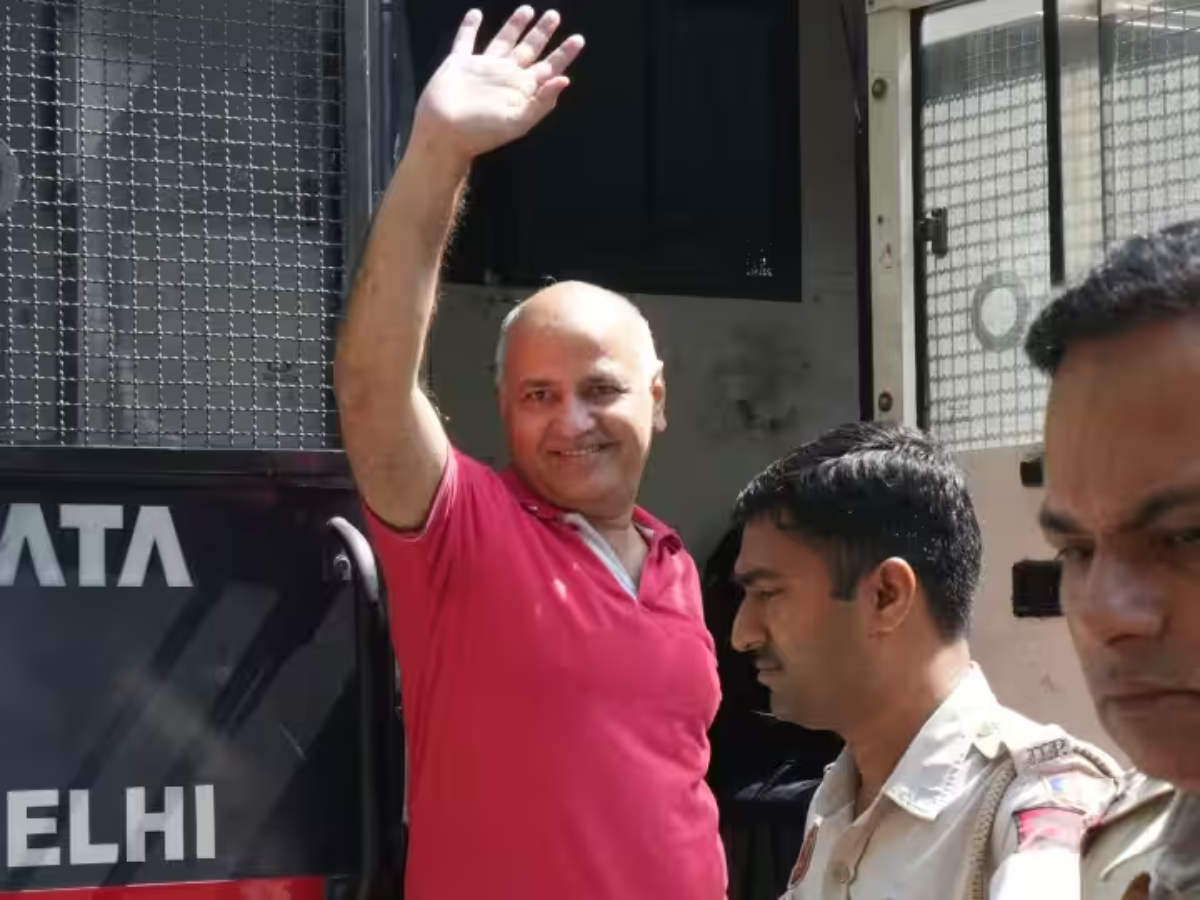 Delhi Ncr Haryana Live Update: मनीष सिसोदिया को झटके के साथ मिली राहत, कोर्ट ने दी पत्नी से मिलने की इजाजत Delhi Ncr Haryana Live Update: मनीष सिसोदिया को झटके के साथ मिली राहत, कोर्ट ने दी पत्नी से मिलने की इजाजत