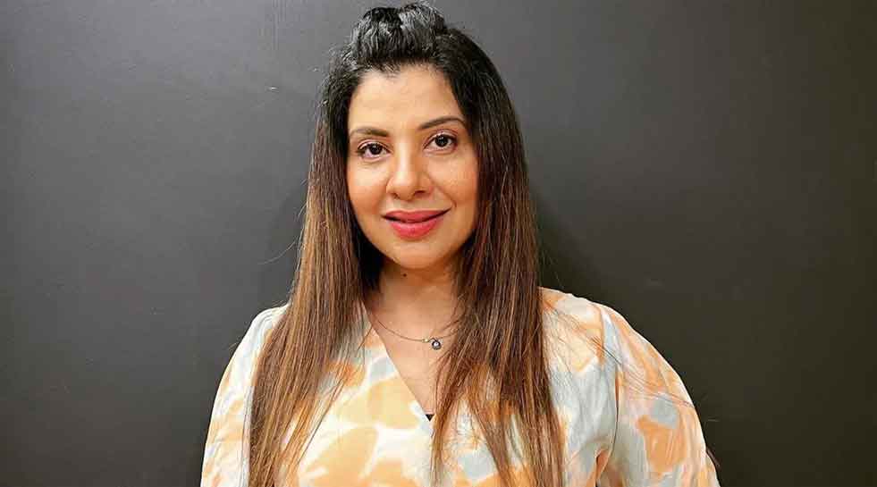 संभावना सेठ ने बंटोरी थी लाइमलाइट