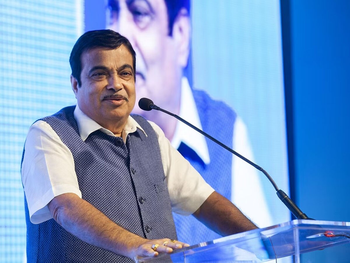 Nitin Gadkari on Road Accidents: कार-बाइक चलाने वालों को झटका, केंद्रीय मंत्री गडकरी की बात सुनकर परेशान हो जाएंगे आप