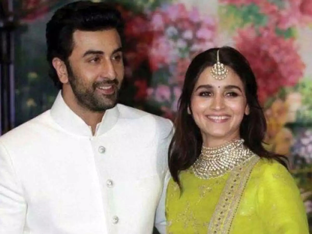 Entertainment News Live Updates: 'आदिपुरुष' के बाद आ रही है एक और रामायण, रणबीर बनेंगे राम और सीता बनेंगी आलिया भट्ट Entertainment News Live Updates: 'आदिपुरुष' के बाद आ रही है एक और रामायण, रणबीर बनेंगे राम और सीता बनेंगी आलिया भट्ट