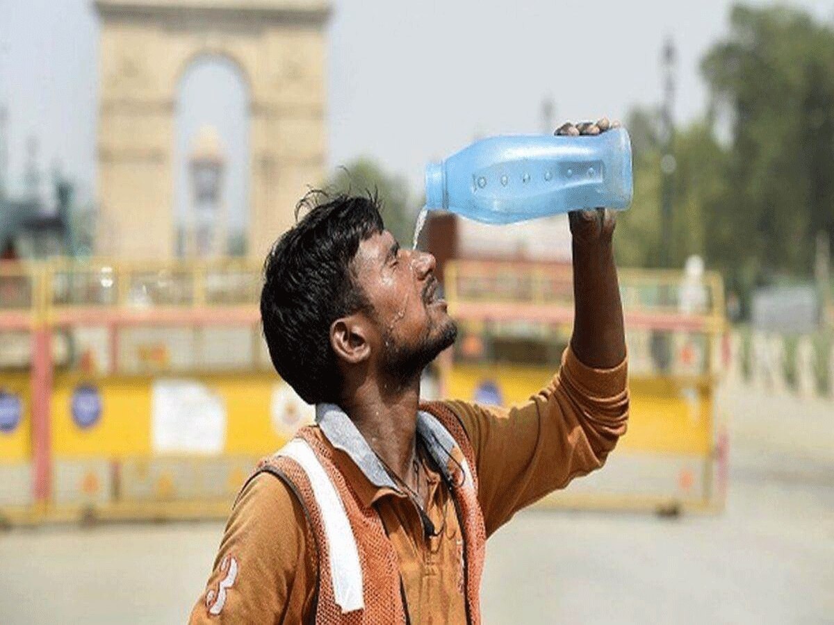 Delhi Weather News: दिल्ली- NCR में तीन दिनों तक गर्मी से नहीं होगी राहत; शरीर को झुलसाएंगी तेज हवाएं 
