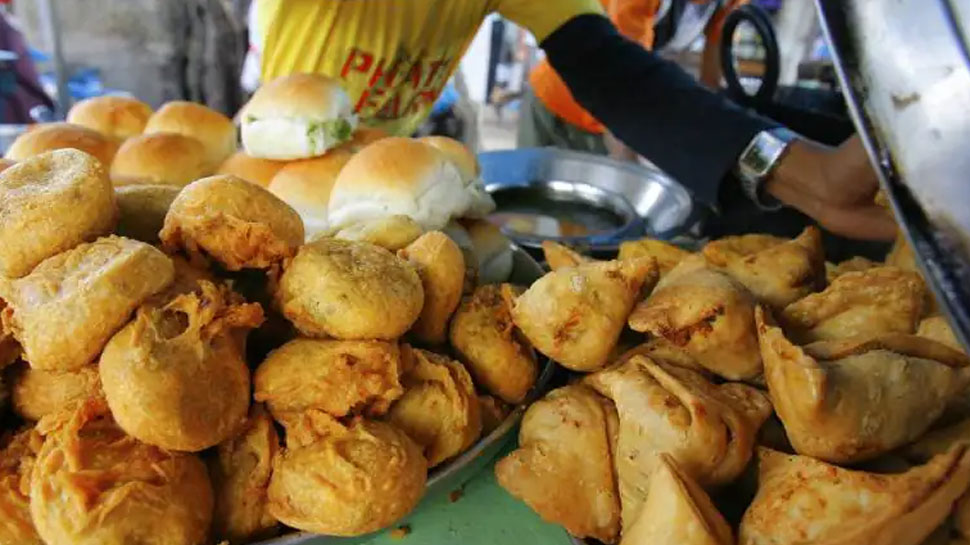 Heart Attack का नाम सुनते ही खौफजदा हो जाते हैं आप? तो इन 5 चीजों से बना लें दूरी... 12 जंक फूड