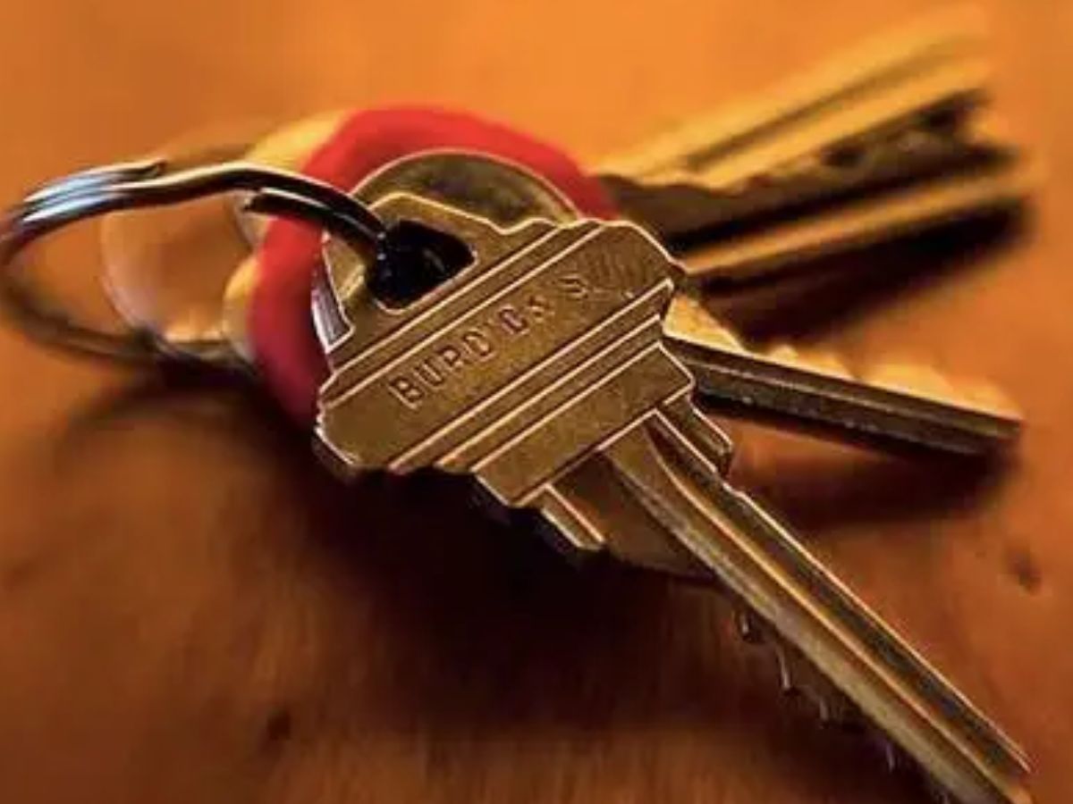 vastu dosh upay keep key in this direction get good luck success