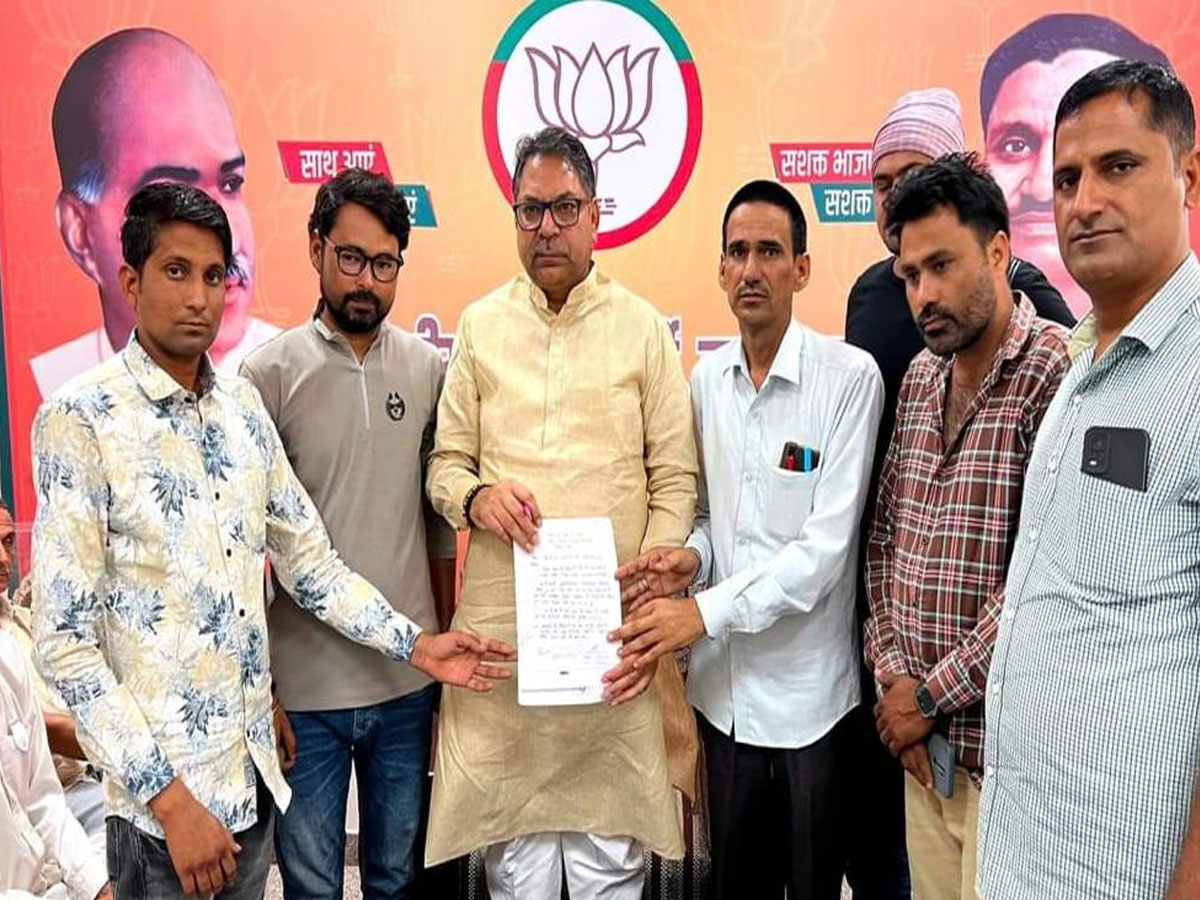 Satish Poonia का गहलोत सरकार पर करारा तंज, 'सरकार में भ्रष्टाचार ने जमाई गहरी जड़ें' Satish Poonia का गहलोत सरकार पर करारा तंज, 'सरकार में भ्रष्टाचार ने जमाई गहरी जड़ें'