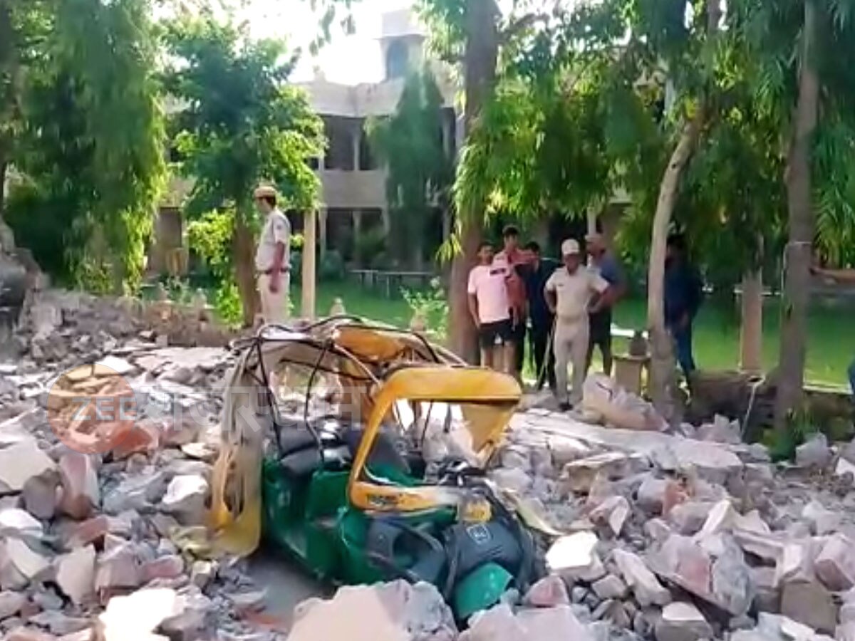 भरतपुर से बड़ी खबर, 40 फुट ऊंची होटल की दीवार गिरी, टेम्पो का ड्राइवर दबा दर्दनाक मौत 