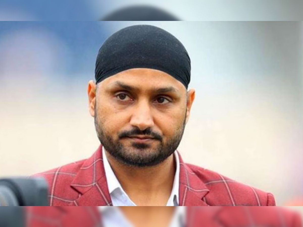 Harbhajan Singh: धोनी के फैन पर आग बबूला हुए हरभजन! कहा- उसने ही अकेले वर्ल्ड कप...