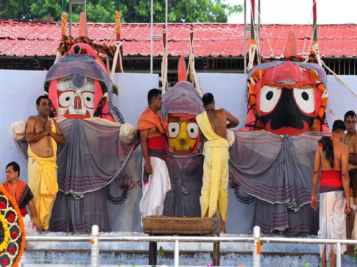 Rath Yatra 2023: ଆଜି ଖଳିଲାଗି ଏକାଦଶୀ, ଜାଣନ୍ତୁ କେମିତି ପ୍ରସ୍ତୁତି ହୋଇଥାଏ ବିଶ୍ବ ନିୟନ୍ତାଙ୍କ ଖଳି ପ୍ରସାଦ Rath Yatra 2023: ଆଜି ଖଳିଲାଗି ଏକାଦଶୀ, ଜାଣନ୍ତୁ କେମିତି ପ୍ରସ୍ତୁତି ହୋଇଥାଏ ବିଶ୍ବ ନିୟନ୍ତାଙ୍କ ଖଳି ପ୍ରସାଦ