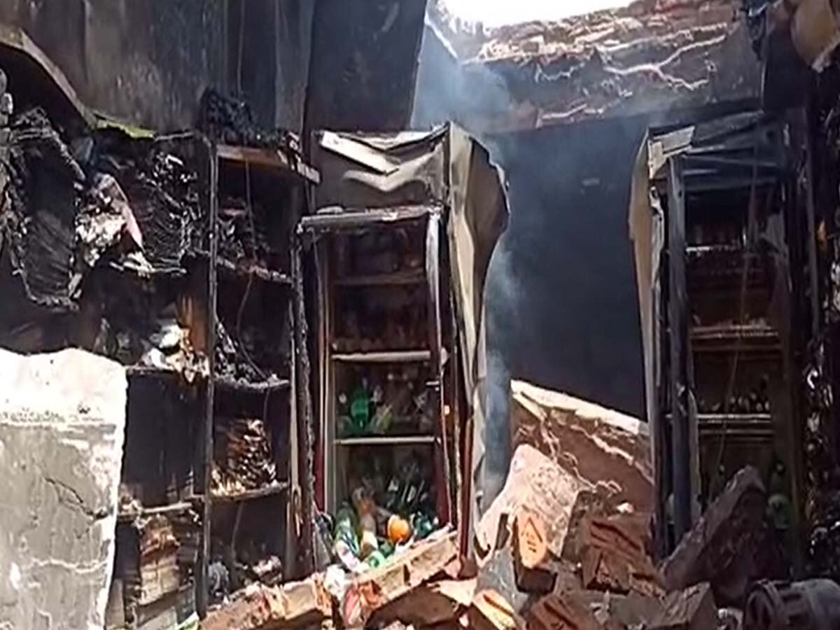 Dholpur: दुकान में लगी आग, 21 लाख रुपए का सामान जला, शॉर्ट सर्किट बताई जा रही है वजह