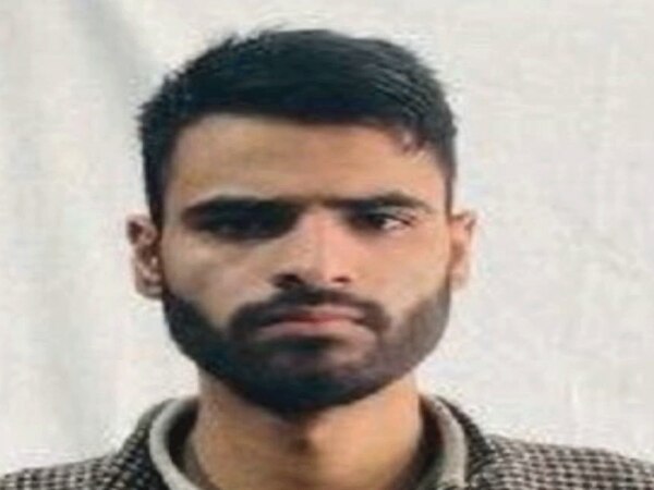 Jammu and Kashmir: पेंट का काम करने वाला उमर बनेगा डॅाक्टर, पास की NEET परीक्षा