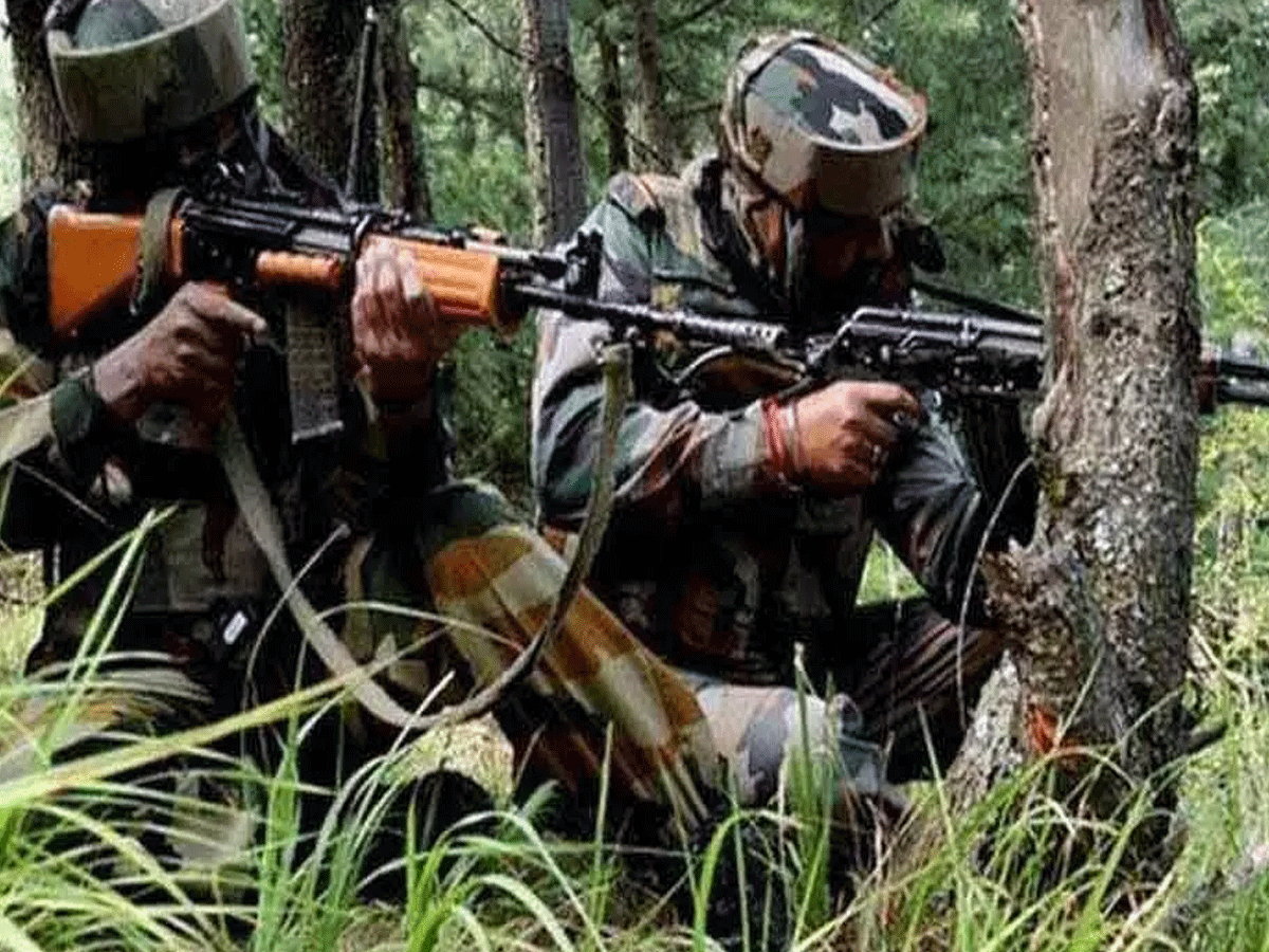 Jammu & Kashmir news: कुपवाड़ा में सुरक्षाबलों को मिली बड़ी कामयाबी, मुठभेड़ में मार गिराए पांच आतंकी Jammu & Kashmir news: कुपवाड़ा में सुरक्षाबलों को मिली बड़ी कामयाबी, मुठभेड़ में मार गिराए पांच आतंकी