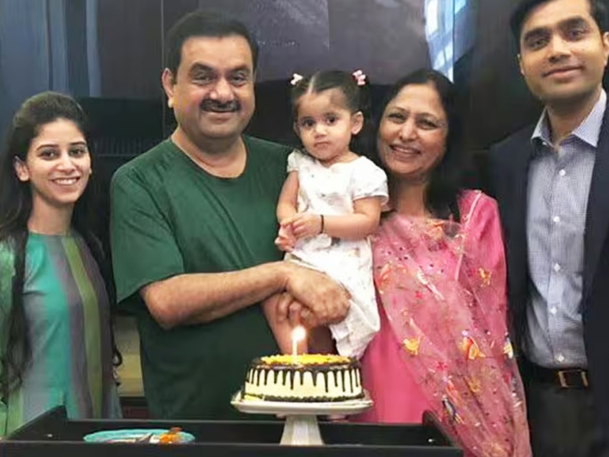 Gautam Adani: ये हैं गौतम अडानी की बड़ी बहू, पेशे से वकील और लाइमलाइट से रहती हैं दूर 