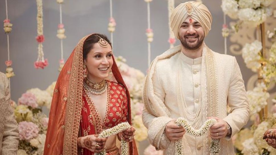 बेहद खूबसूरत दिखी जोड़ी