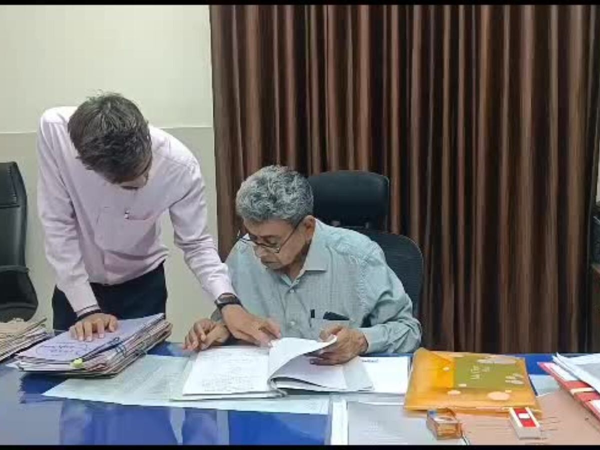 Ajmer news: संभाग स्तरीय पर्यवेक्षक भंवर सिंह चारण ने दिए निर्देश, प्रशासन शहरों के संग अभियान को बनाए सफल 