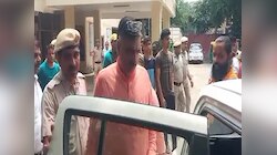 बिना अनुमति राम यात्रा निकालने पर कुलभूषण गिरफ्तार, श्रीराम के नारों से गूंजा थाना