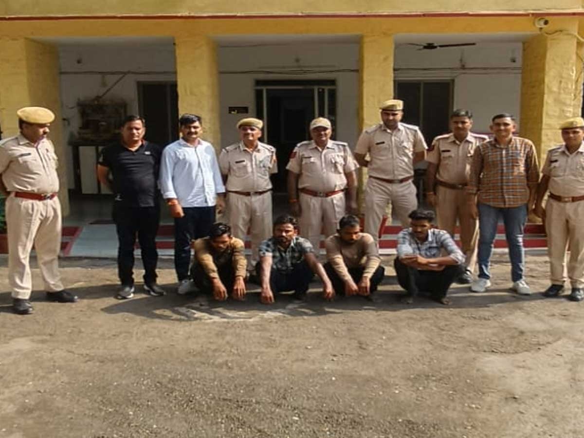 भवानीमंडी पुलिस ने 4 तस्करों को किया गिरफ्तार, 16 किलो 670 ग्राम अफीम और कार बरामद