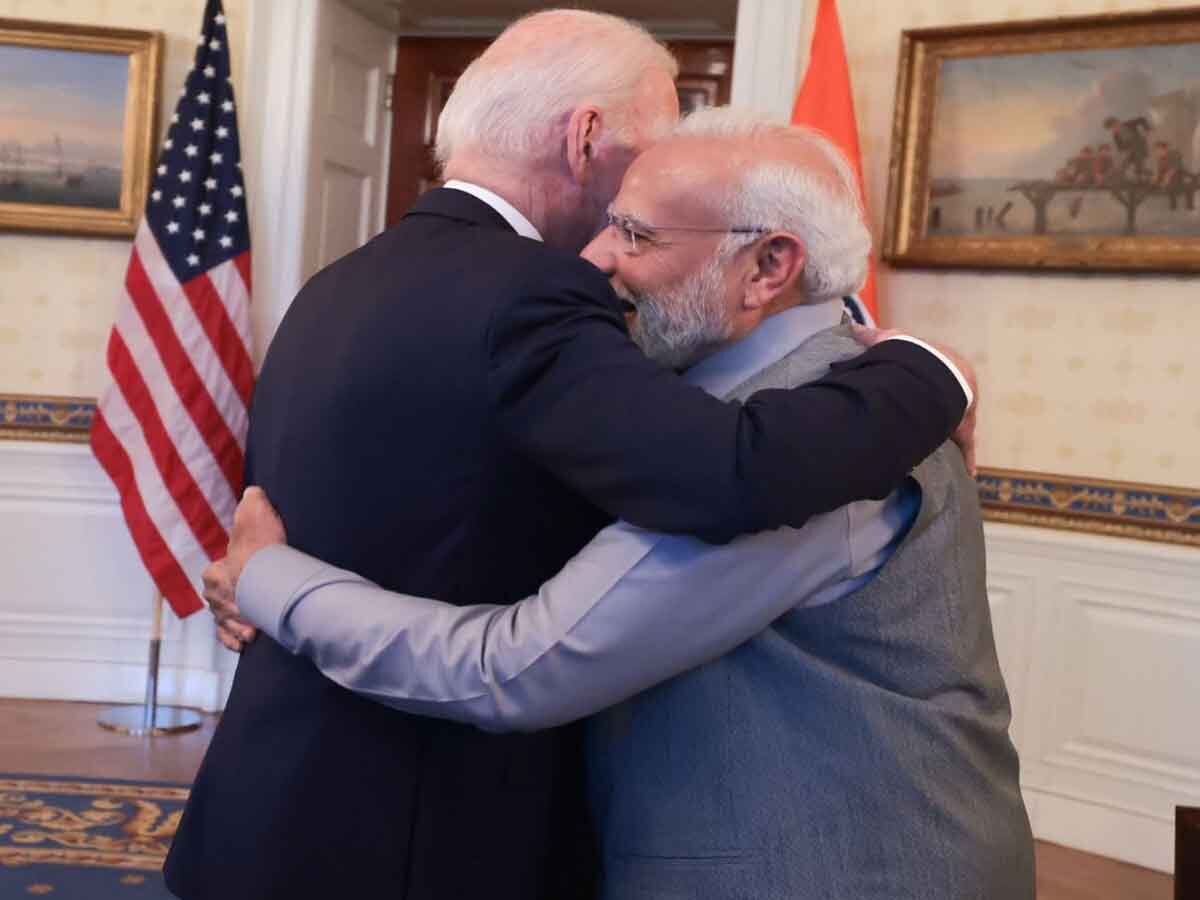 व्हाइट हाउस में PM मोदी ने बाइडन के साथ किया डिनर, अमेरिका की फर्स्ट लेडी को दिया 7.5 कैरेट का ग्रीन डायमंड