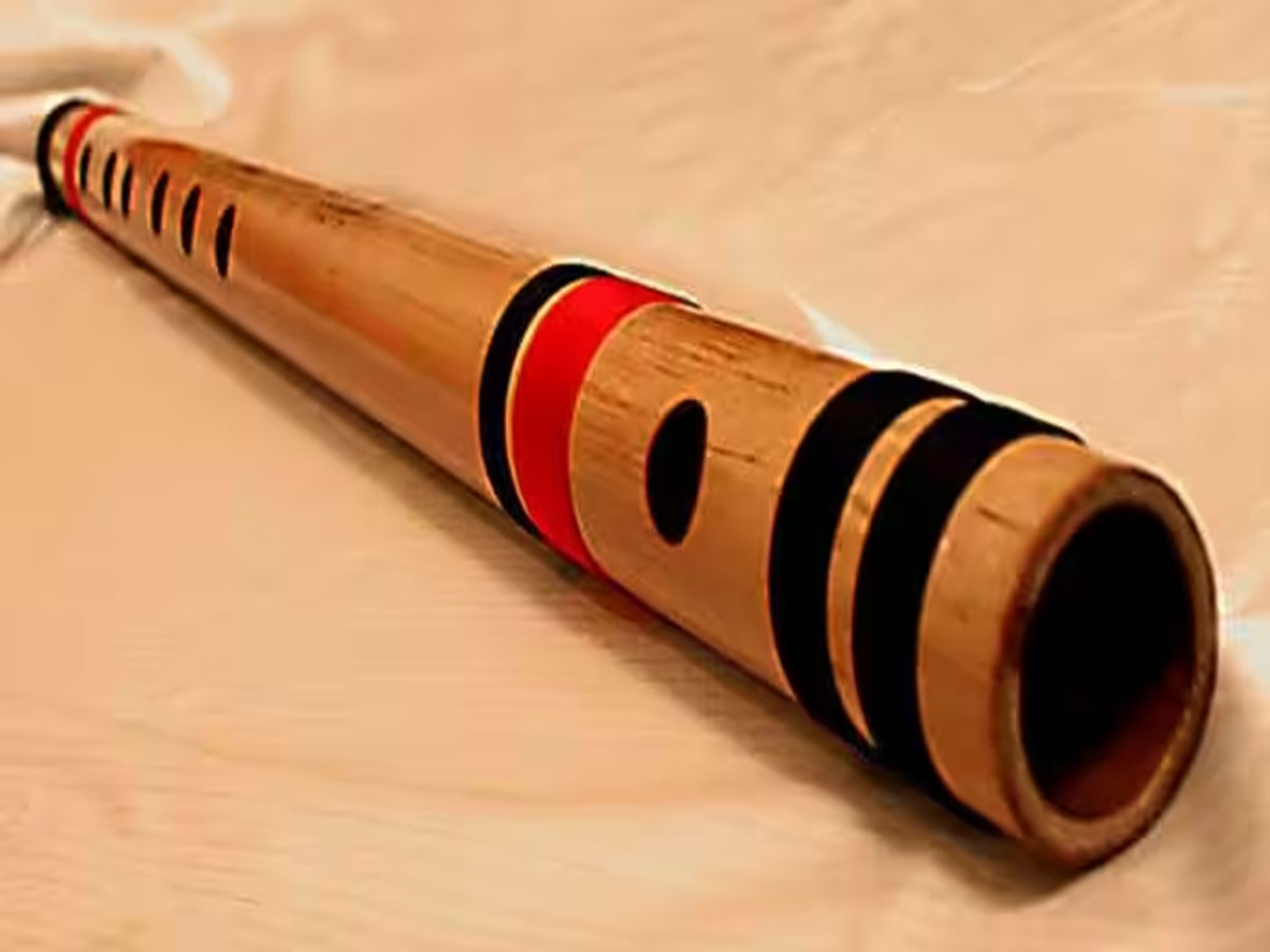 feng shui play flute daily and drive away negative energy of house ...