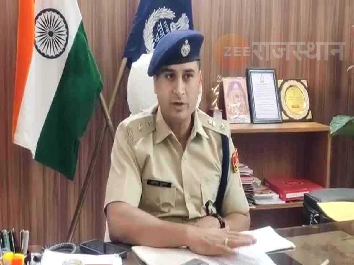 Khamil Rana Pratapgarh News 2 policemen dismissed on helping of smuggler Kamal Rana ...