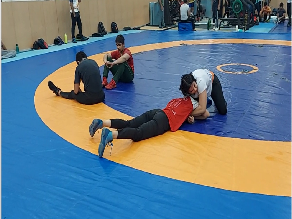 Wrestlers Controversy: ट्रायल में छूट को लेकर शुरू हुए विवाद में जूनियर खिलाड़ियों की एंट्री, कहा- हक मारने के लिए दिया धरना Wrestlers Controversy: ट्रायल में छूट को लेकर शुरू हुए विवाद में जूनियर खिलाड़ियों की एंट्री, कहा- हक मारने के लिए दिया धरना