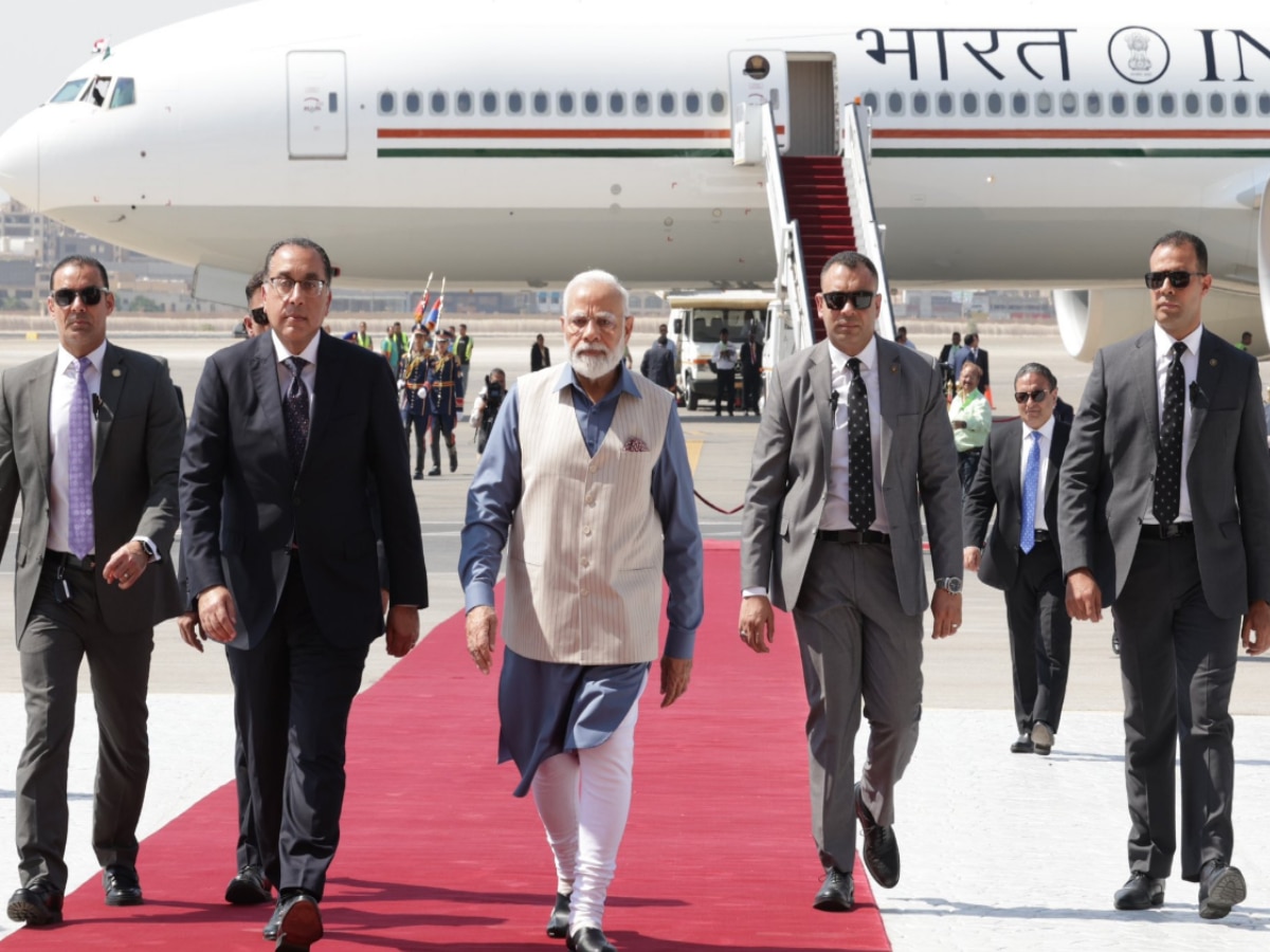 PM Egypt Visit: मिस्र के दो दिवसीय दौरे पर PM मोदी; क़ाहिरा पहुंचने पर शानदार स्वागत 