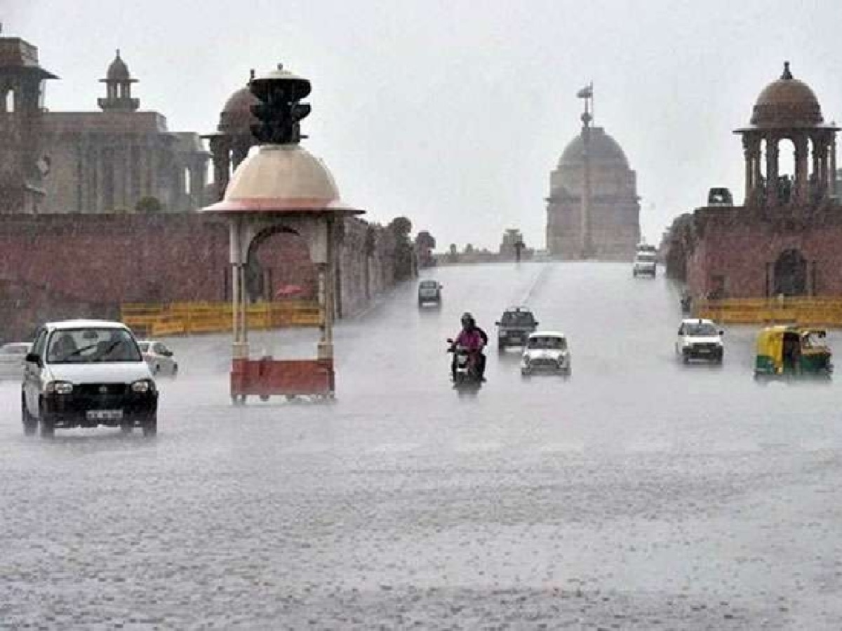 Delhi-NCR Weather: झमाझम बारिश से हुई राजधानी में Sunday की शुरुआत, भीषण गर्मी से मिली राहत