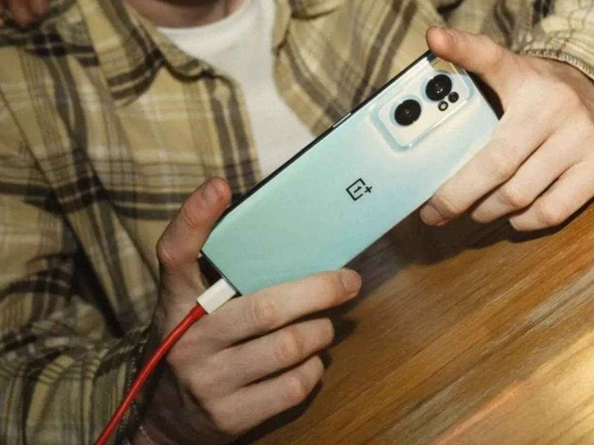 भूल जाइए iPhone 15! आ रहा है OnePlus का सबसे खतरनाक फोन, पहली तस्वीर आई सामने